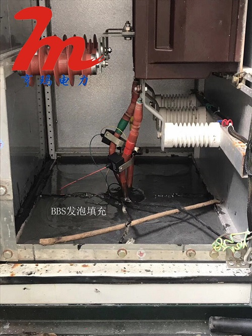 開關柜，環形網絡機柜和機箱的防冷凝堵塞方案